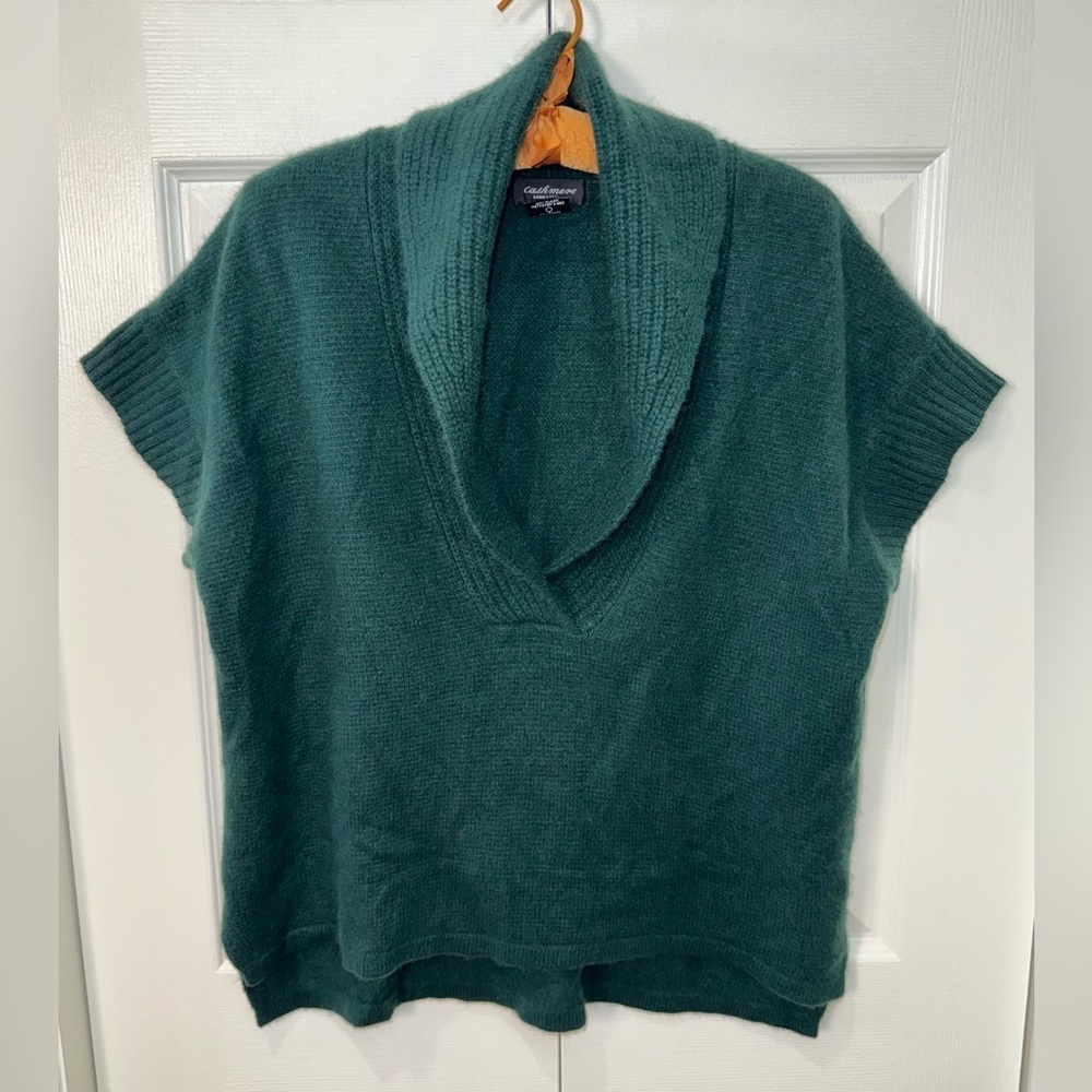 Lord & Taylor 100% Cashmere Forest Green Short Sleeve V-Neck Sweater Size Small